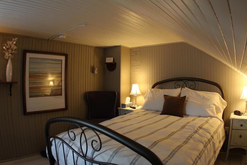 La Grange Aux Hiboux Gite Et Restaurant B&B 그랜드바이 객실 사진